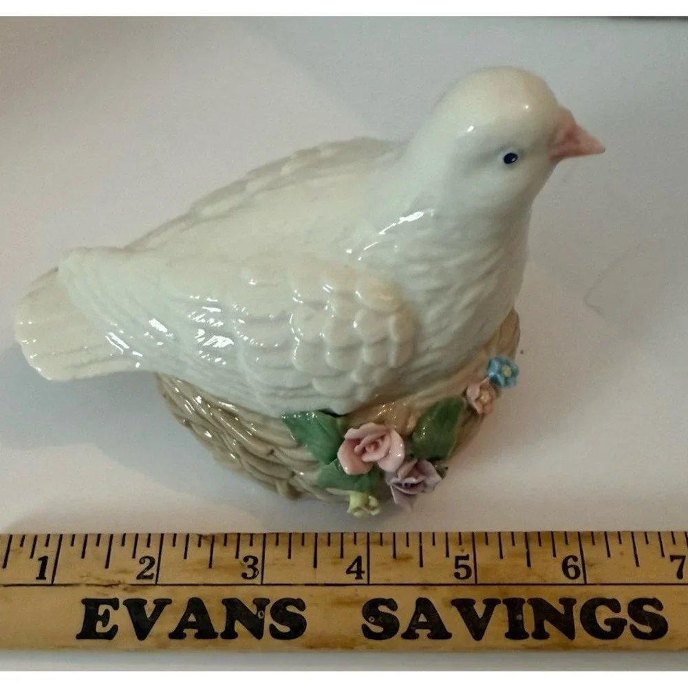 Vintage Heritage House Porcelain Bird Music Box Floral Grandma Cottage Core
